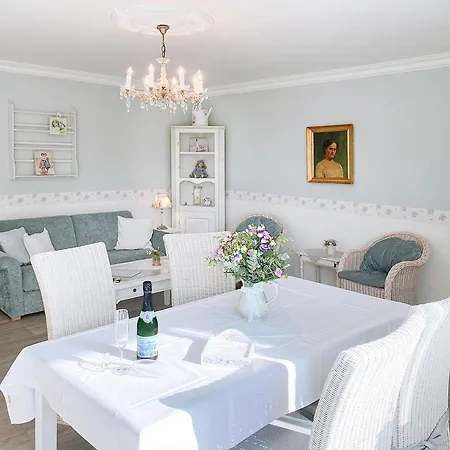 Haus Midsommer Appartement Timmendorfer Strand