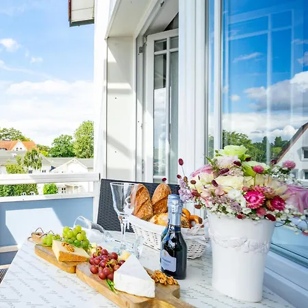 Haus Midsommer *